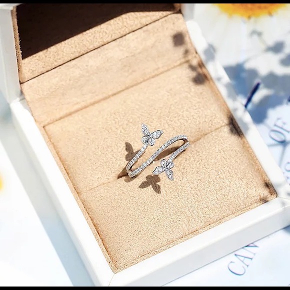 *NEW 925 Double Butterfly Ring - Silver Clear Zircon Lab Diamond - Picture 3 of 7